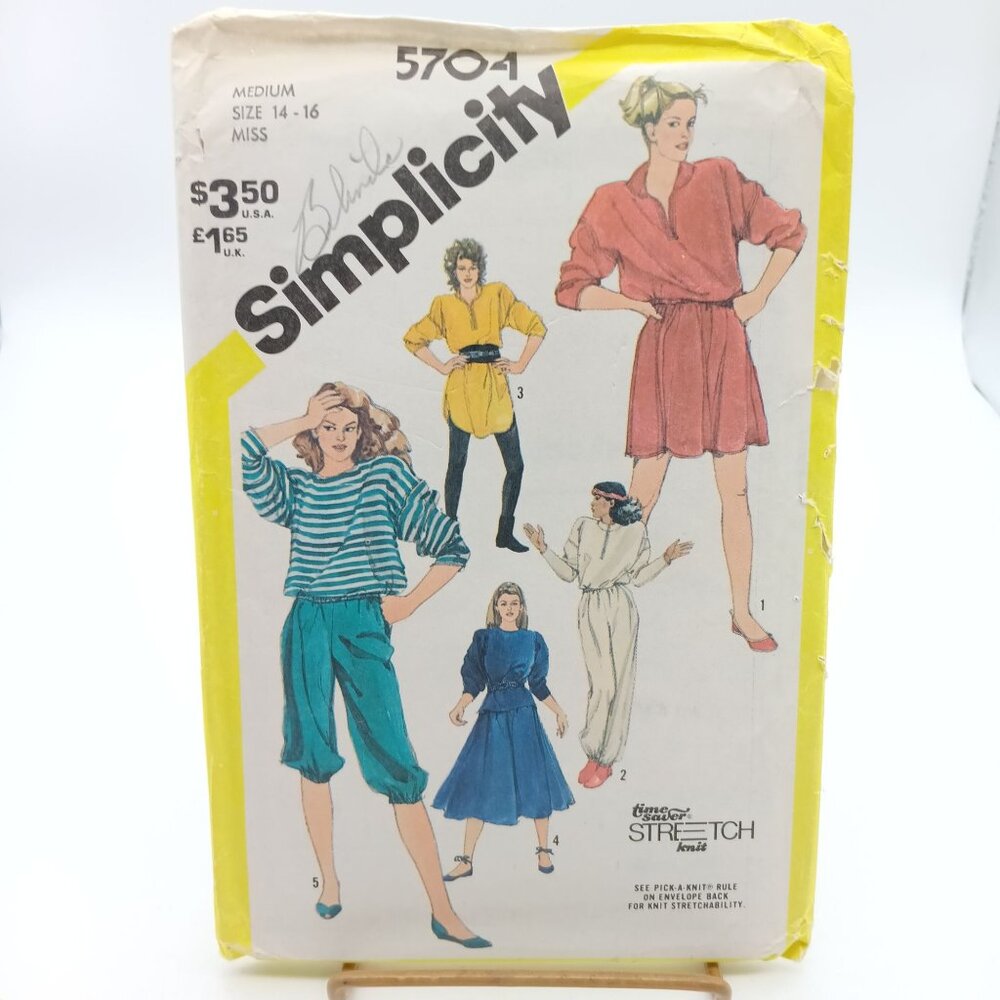 UNCUT Simplicity 5704 Vintage Sewing Pattern Medium Size 14-16 Misses Loose-Fitt